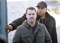 Navy CIS: L.A. – Reisen nach Afrika, um einen Fall zu lösen: Callen (Chris O'Donnell, l.) und Sam (LL Cool J, r.) ...