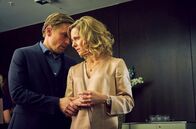 Die Heiland - Wir sind Anwalt – Es ist noch nicht alles gesagt zwischen Romy Heiland (Lisa Martinek, r.) und ihrem Ex-Freund und ehemaligen Kanzlei-Partner Ben Ritter (Peter Fieseler, l.).