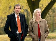 Die Anwälte – Sebastian Britten (Kai Wiesinger) und die Psychologin Sabine Hilten (Feo Aladag)