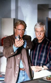Diagnose: Mord – Dr. Mark Sloan (Dick Van Dyke, r.) und sein Sohn Steve (Barry Van Dyke, l.) stellen einen Mörder.