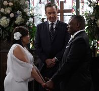 Last Man Standing – v.l.n.r.) Carol (Tisha Campbell); Mike Baxter (Tim Allen); Chuck Larabee (Jonathan Adams)