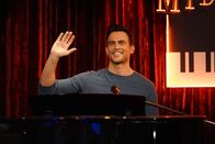 Call Me Kat – Max (Cheyenne Jackson)