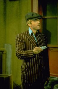Der Clou – Auch nachdem sein Partner Luther brutal ermordet wird, lässt sich Johnny Hooker (Robert Redford) nicht einschüchtern. Er plant eine ausgeklügelte Rache ...