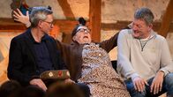 Comedy Scheune – v.l.n.r: Birgit Pfeiffer (Die Gscheidles) mit Gästen der Comedy Scheune.