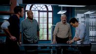 Hawaii Five-0 – v.l.) und Chin (Daniel Dae Kim, r.) von Five-O alles daran, einen sterbenskranken Mann zu finden und das Ausbrechen einer weltweiten Epidemie zu verhindern ...