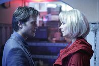 Ich bin die Andere – Robert (August Diehl) begegnet auf einer Geschäftsreise der Prostituierten Carlotta (Katja Riemann,r.) und verliebt sich in sie.