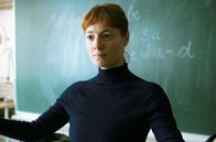 Das Lehrerzimmer – Carla Nowaks (Leonie Benesch) erste Stelle an einem Gymnasium beginnt vielversprechend – doch als in der Klasse Geld verschwindet, sieht sie sich gezwungen, einzugreifen.