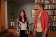 You're the Worst – Gretchen (Aya Cash, l.); Jimmy (Chris Geere, r.)