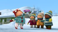 Snowsnaps' Winterspiele – Nele überrascht ihre Freunde mit einem Muffin.