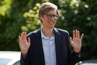 The Outlaws – Gregory Dillard (Stephen Merchant)