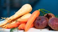 Doc Fischer – Wurzelgemüse wie Pastinaken, Rote Bete oder auch Karotten haben Saison. Sie sollen wahre Kraftpakete sein. Stimmt das?