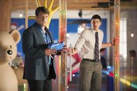 Castle – L-R: In Montreal muss Castle (Nathan Fillion) herausfinden, was hinter dem Mord an dem CEO einer bekannten Spielzeugfirma steckt. Hat Matt Monroe (Brian Tichnell) etwas damit zu tun?