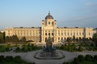 matinee: Magie der Museen – Eine wechselvolle Geschichte verbirgt sich hinter der Fassade des 1891 eröffneten Kunsthistorischen Museums Wien. Aber auch einzigartige Schätze europäischer Kunstgeschichte wie die weltberühmten Meisterwerke von Rubens, Bruegel, Caravaggio und Dürer.