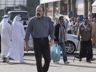 Homeland – Saul (Mandy Patinkin) reist nach Abu Dhabi, während Carrie versucht, den FBI-Agenten Conlin unter Druck zu setzen ...