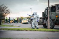 Der Giftanschlag von Salisbury – Die Lage in Salisbury wird immer angespannter. Als klar wird, dass es sich beim Fall der Skripals um eine Vergiftung mit dem tödlichen Nervenkampfstoff Nowitschok handelt, muss schnell gehandelt werden.