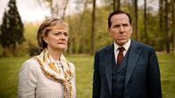 Professor T – l-r: Sarah Woodward als Ingrid Snares, Ben Miller als Professor Jasper Tempest
