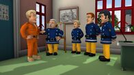 Feuerwehrmann Sam – Tom Thomas ist zu Besuch auf der Feuerwache, um Sam und die anderen in die Technik des Abseilens einzuweisen.