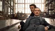 Sherlock Holmes – Geraten mitten ins Reich der schwarzen Magie: Sherlock Holmes (Robert Downey Jr., l.) und sein Gehilfe Dr. Watson (Jude Law, r.) ...