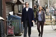 Bull – Nachdem Modedesignerin Nella Wester auf ihrer Modenschau vergiftet wurde, sind Bull (Michael Weatherly, l.) und Danny (Jaime Lee Kirchner, r.) auf dem Weg zum Atelier der Designerin, um ihre Mitarbeiter zu befragen. Wer ist verdächtig?