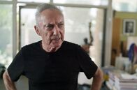 Der wunderbare Udo Kier – Udo Kier bei einem Interview in seinem Haus in Palm Springs: Anfang der 1990er Jahre zog der Schauspieler von Köln nach Kalifornien.