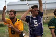Buddy Games – Doc (Kevin Dillon, l.); Bobfather (Josh Duhamel, r.)