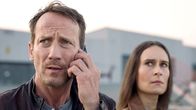 Tatort – Der Einsatz läuft aus dem Ruder: Falke (Wotan Wilke Möhring) mit Kollegin Katia (Anja Taschenberg).