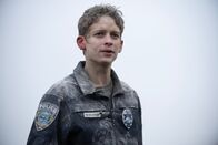 Das Institut – Luke (Joe Freeman) ist fest entschlossen, seine Fähigkeiten zur Vernichtung des Instituts einzusetzen.