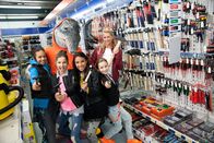 TanzAlarm – Auch Singa und die TanzAlarm-Kids zeigen dem TanzTapir, dass man mit Werkzeugen Musik machen kann.