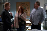 Modern Family – L-R: Mitchell Pritchett (Jesse Tyler Ferguson), Pameron (Dana Powell) and Cameron Tucker (Eric Stonestreet)