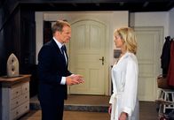 Rote Rosen – ARD ROTE ROSEN FOLGE 1143 Uhr im ERSTEN. Philipp (Thorsten Nindel, l.) muss bestürzt erfahren, dass Katja (Saskia Valencia, r.) keine Chance mehr für ihre Liebe sieht.