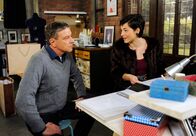 Rote Rosen – ARD ROTE ROSEN FOLGE 1683 Uhr im ERSTEN. Rainer (Christian Maria Goebel, l.) ist verblüfft, wie gezielt seine Tochter Ariane (Alexandra Horn, r.) ihre Karriere plant.
