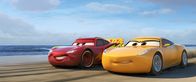 Cars 3: Evolution – L-R: Lightning McQueen und Cruz Ramirez