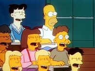 Die Simpsons – Homer muss wieder die Schulbank drücken.
