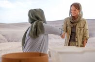 Kampf um den Halbmond – Anna (Mélanie Thierry) lernt bei den Ausgrabungen im Iran Helan kennen.