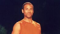 Tele-Gym – Mit den Dance Workouts wird der gesamte Körper von Kopf bis Fuß trainiert. Die acht Folgen haben unterschiedliche Schwierigkeitsstufen und verschiedene tänzerische Stilrichtungen: von der klassischen Dance-Aerobic über sexy Latino bis hin zu erdigen Afro-Kombinationen und hippen Funk-Moves.