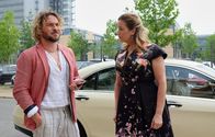 In aller Freundschaft – SENDER: ARD - SENDETITEL: In aller Freundschaft Folge 828 - UNTERTITEL: Zukunftsklänge - CAPTION: ARD/MDR IN ALLER FREUNDSCHAFT FOLGE 828, "Zukunftsklänge" Uhr im ERSTEN..Der Musikmanager (Neo Kaliske) ist mit dem Auftritt der Band von Sarah Marquardts (Alexa Maria Surholt) Sohn recht zufrieden, will aber nicht die ganze Band unter Vertrag nehmen. Grund genug für Sarah, ihm gehörig die Meinung zu sagen..
