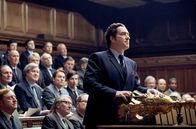 Stonehouse – John Stonehouse (Matthew Macfadyen) hält eine Rede im House of Commons.