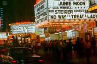 Deep Throat – Die Gegend um den Times Square ist in ganz Amerika als Ort der Ausschweifungen bekannt. Im Herbst 1971 kommt Linda Lovelace hier an und die Geschichte von Deep Throat nimmt ihren Lauf.