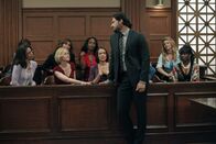 How I Met Your Mother – Kann bei den weiblichen Geschworenen punkten: Brad (Joe Manganiello, vorne) ...
