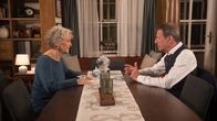 Rote Rosen – Dörte (Edelgard Hansen, l.) wird nachdenklich bewusst, dass sie mit ihrer bestimmenden Art Gunter (Hermann Toelcke, r.) in Sachen Hochzeit übergangen hat