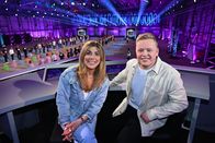 99 - Wer schlägt sie alle? – Titel: 99 - Wer schlägt Sie Alle 2024; Person: Panagiota Petridou; Florian "Schmiso" Schmidt-Sommerfeld; Copyright: SAT.1/Willi Weber; Fotograf: Willi Weber; Dateiname: 2996887.JPG; Rechtehinweis: Dieses Bild darf bis eine Woche nach Ausstrahlung honorarfrei fuer redaktionelle Zwecke und nur im Rahmen der Programmankuendigung verwendet werden. Spaetere Veroeffentlichungen sind nur nach Ruecksprache und ausdruecklicher Genehmigung der Seven.One Entertainment Group GmbH moeglich. Nicht fuer EPG! Verwendung nur mit vollstaendigem Copyrightvermerk. Das Foto darf nicht veraendert, bearbeitet und nur im Ganzen verwendet werden. Es darf nicht archiviert werden. Es darf nicht an Dritte weitergeleitet werden. Aneinanderreihung/Zusammenlegung/Kopplung von Bildern zum Zweck der Erstellung von Slide-Shows o.ä. nicht gestattet; Verbindung/Einfügen/Anfügen von Werbung nicht gestattet. Bei Fragen: foto@seven.one Voraussetzung fuer die Verwendung dieser Programmdaten ist die Zustimmung zu den Allgemeinen Geschaeftsbedingungen der Presselounges der Sender der Seven.One Entertainment Group GmbH.