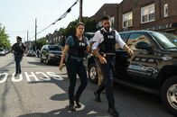 FBI: Special Crime Unit – Maggie Bell (Missy Peregrym, l.); Omar Adom Zidan (Zeeko Zaki, r.)