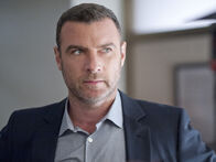 Ray Donovan – Ray Donovan (2016)