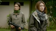 Paradise Z – L-R: Sylvia (Milena Gorum), Rose (Alice Tantayanon)