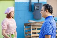 Claws – Carrie Preston (Polly), Jason Antoon (Brickman).