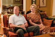 The Kids Are Alright – Mike Cleary (Michael Cudlitz, l.); Peggy Cleary (Mary McCormack, r.)