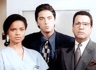 Diagnose: Mord – Amanda (Victoria Rowell, l.), Jack (Scott Baio, M.) und Briggs (Michael Tucci, r.) stehen dem Mörder gegenüber.