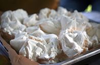 Zu Tisch ... – Baiser ist die Grundlage für eine Pavlova-Torte.