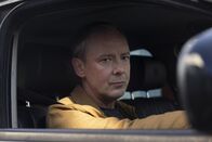 Detective Grace – Immer wieder beschäftigt DS Roy Grace (John Simm) das ungeklärte Schicksal seiner Frau Sandy, die vor einigen Jahren spurlos verschwunden ist. Ist er bereit, für eine neue Beziehung loszulassen und nach vorne zu schauen?