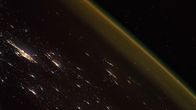 Spacetime – Die Erdatmosphäre - ein dünner Gasschleier, der uns wärmt, Strahlung abwehrt und die Luft zum Atmen liefert.